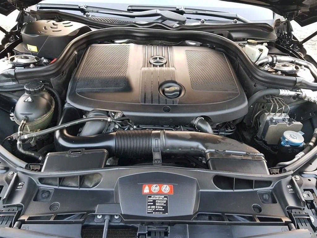 Mercedes Benz E class - Vista 8