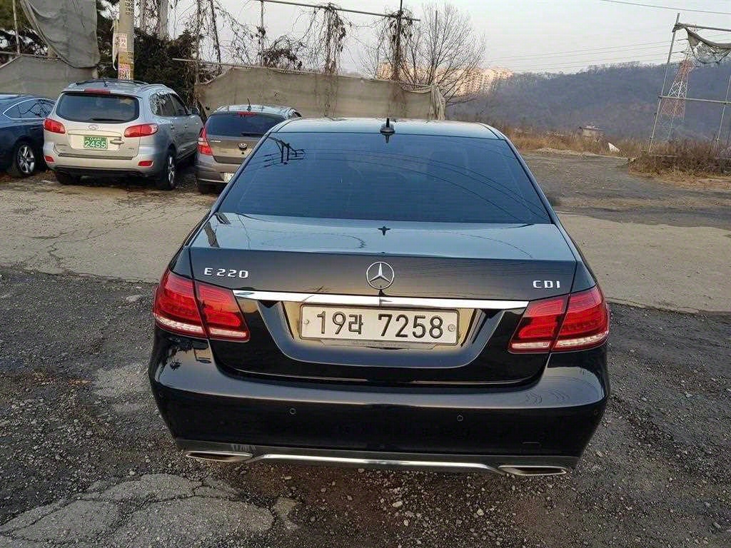 Mercedes Benz E class - Vista 6