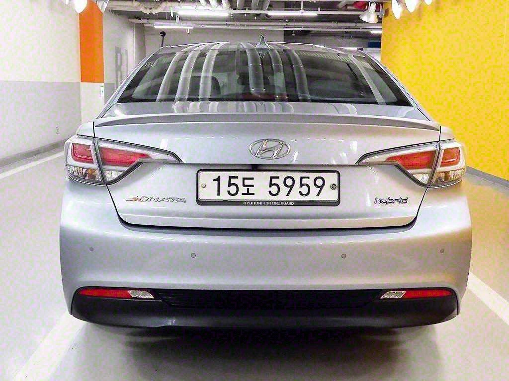 HYUNDAI Sonata - Vista 4