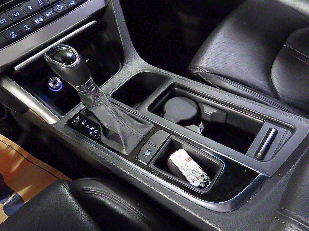 HYUNDAI Sonata - Vista 10