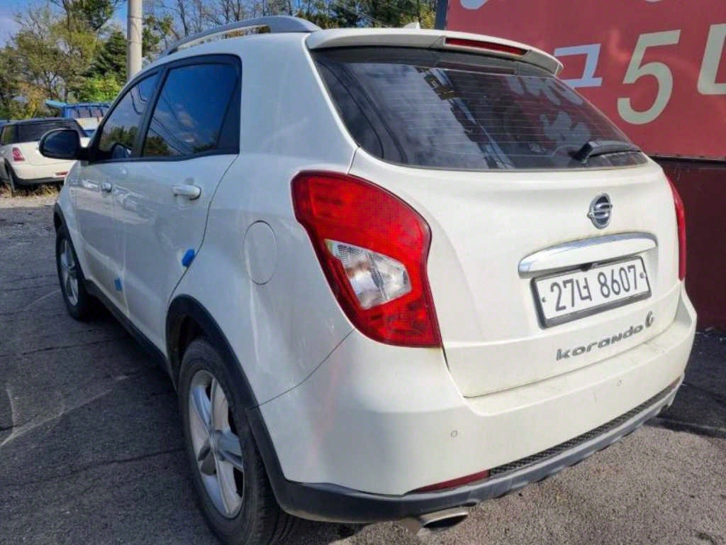 Ssangyong Korando - Vista 6