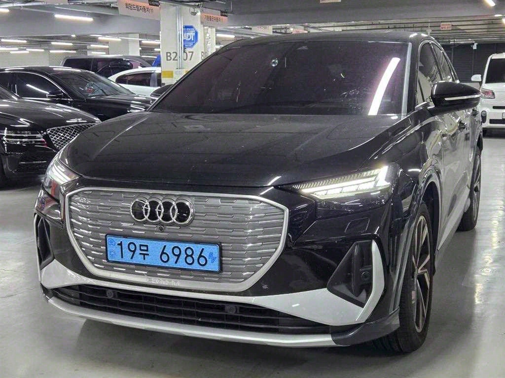 Audi Q4