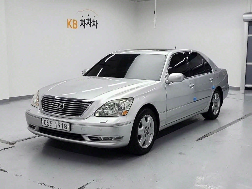 Lexus LS