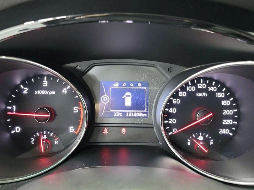 KIA Carnival - Vista 6