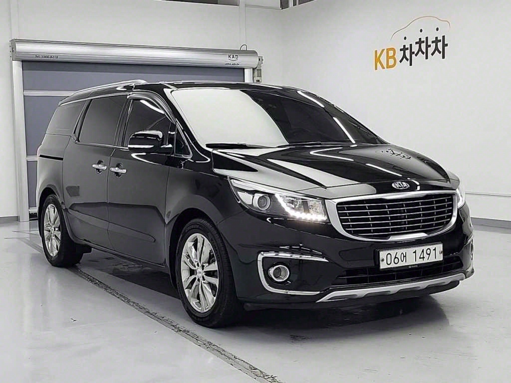 KIA Carnival - Vista 4
