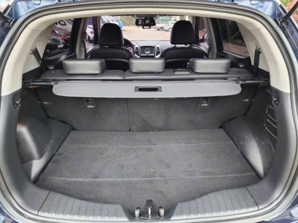 Ssangyong Tivoli 2015 Azul - Importación desde Corea - HF Imports Iquique - Foto 16