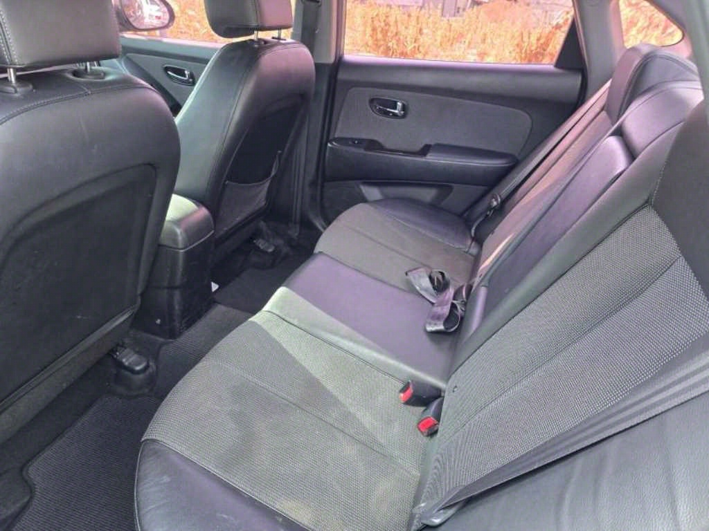 HYUNDAI Avante - Vista 8