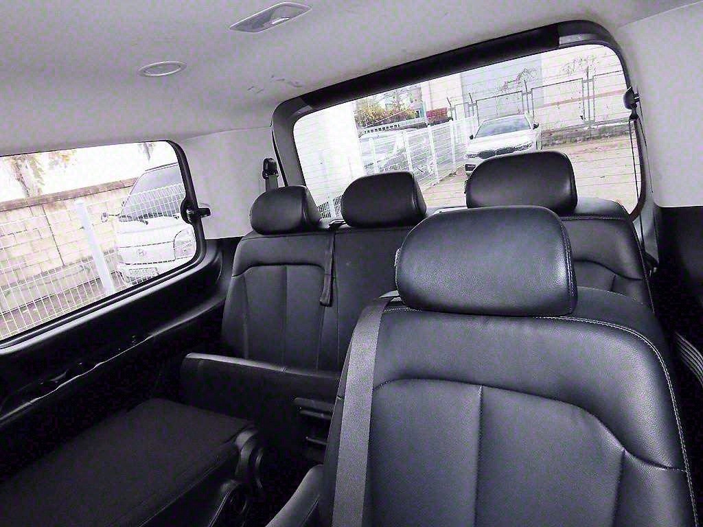 HYUNDAI Staria - Vista 7