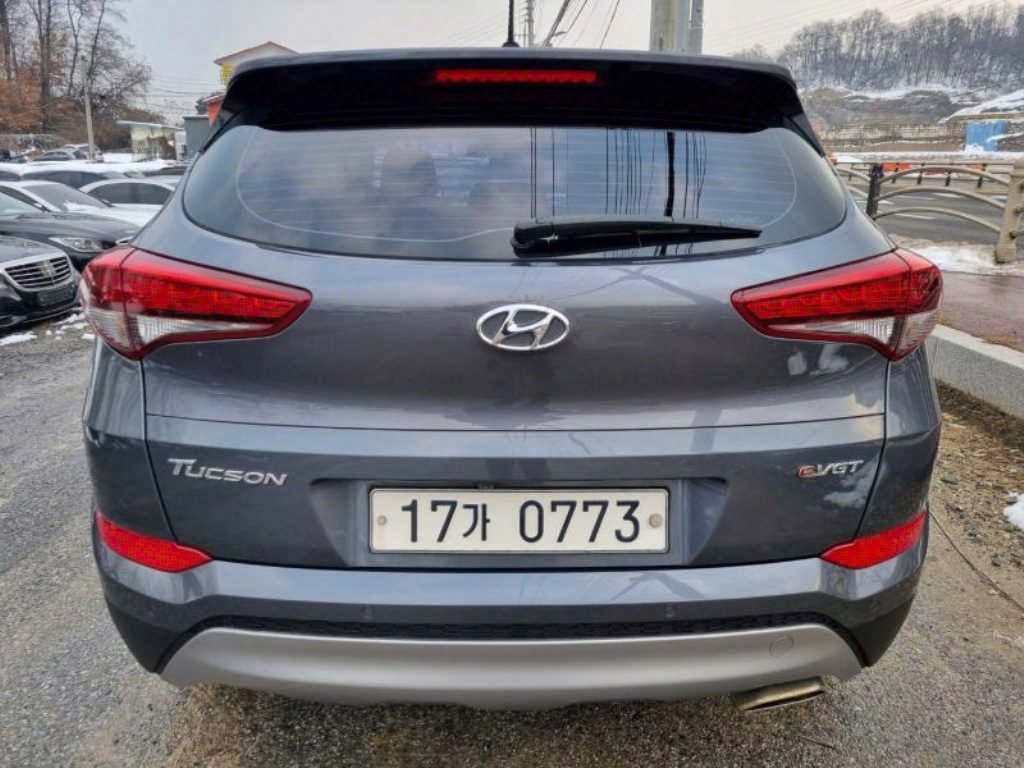 HYUNDAI Tucson - Vista 5