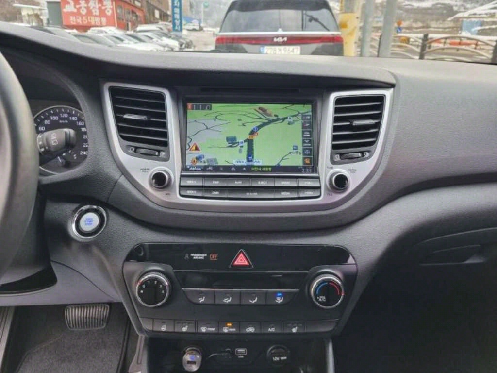 HYUNDAI Tucson 2017 Gris - Importación desde Corea - HF Imports Iquique - Foto 15