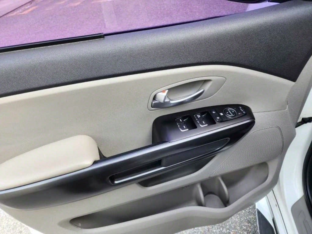 KIA Carnival 2016 Blanco - Importación desde Corea - HF Imports Iquique - Foto 17