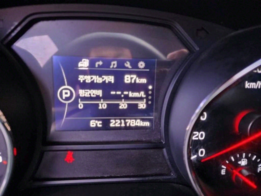 KIA Carnival - Vista 10