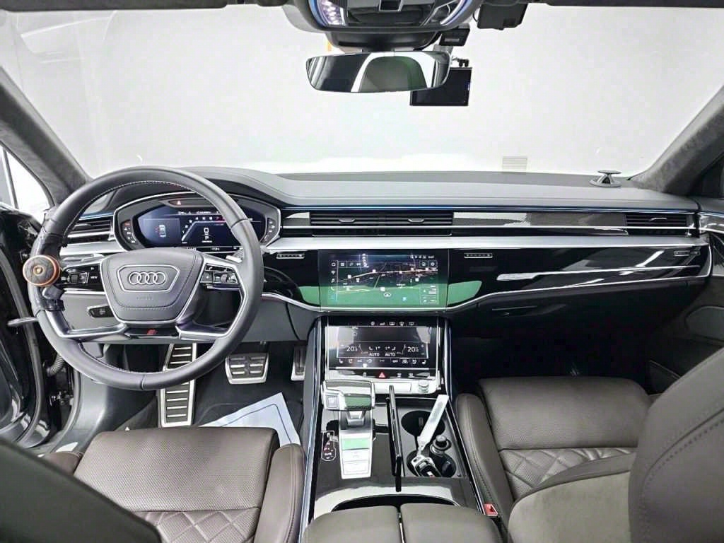 Audi S8 - Vista 7