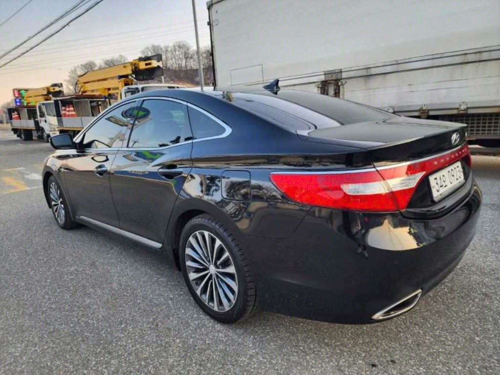 HYUNDAI Grandeur - Vista 6