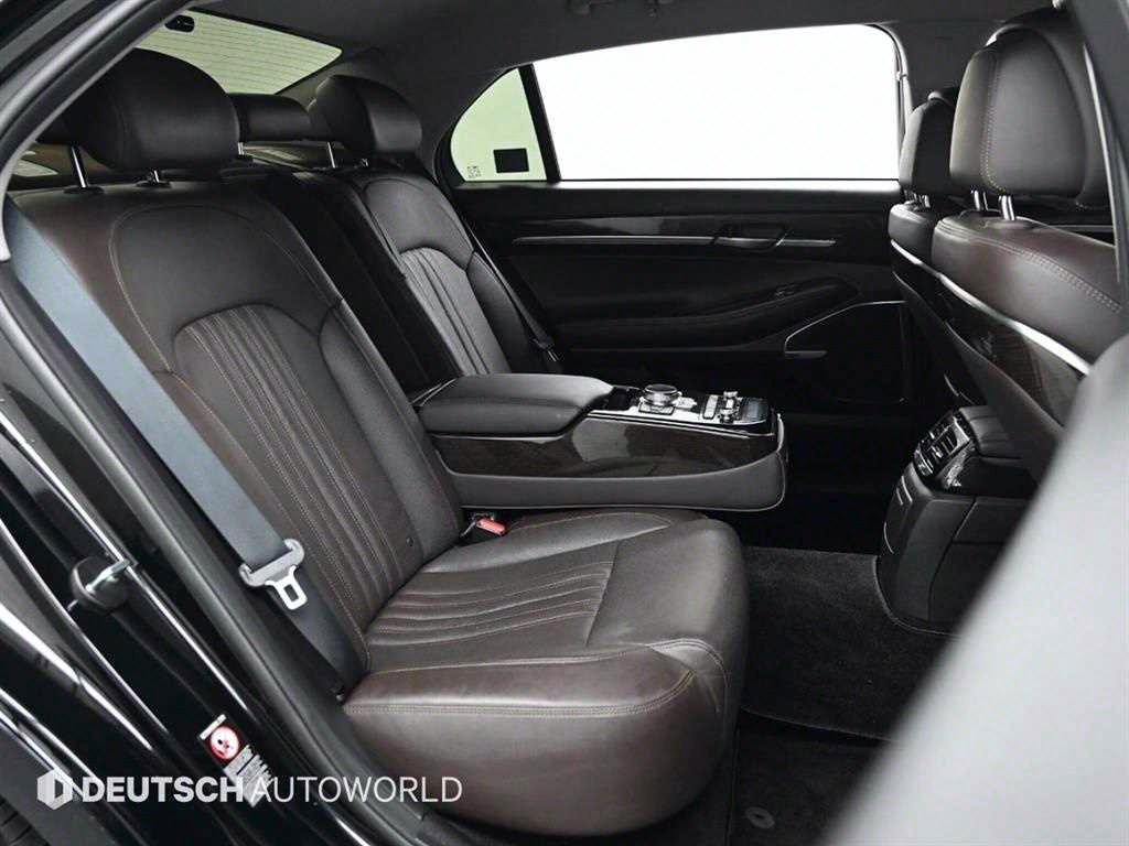 Genesis EQ900 - Vista 12