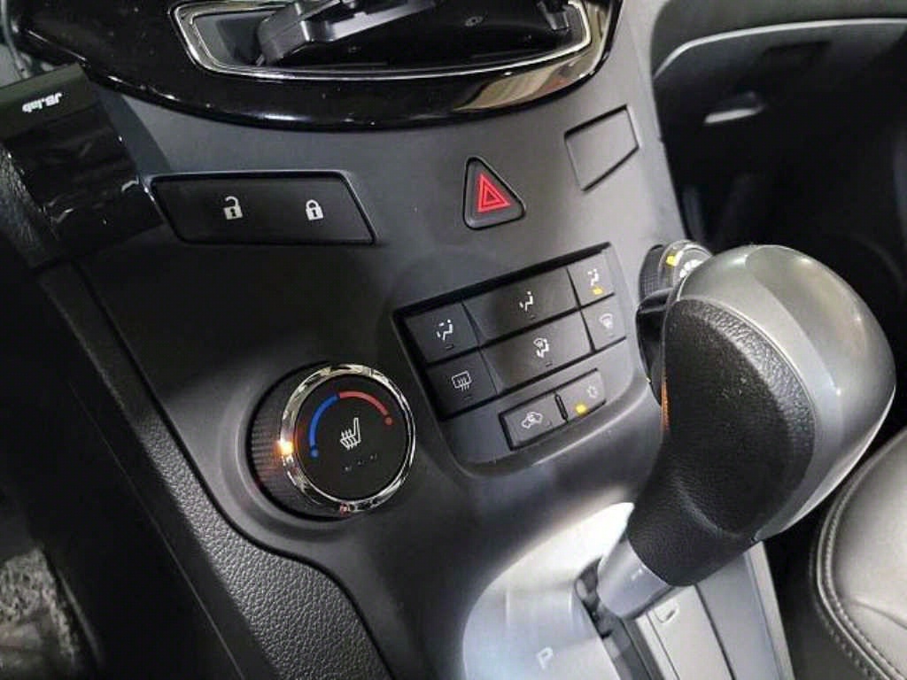 Chevrolet Orlando 2015 Plateado - Importación desde Corea - HF Imports Iquique - Foto 13