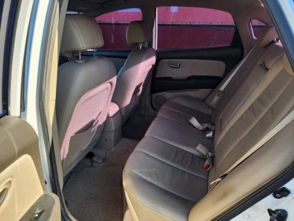 HYUNDAI Avante - Vista 7