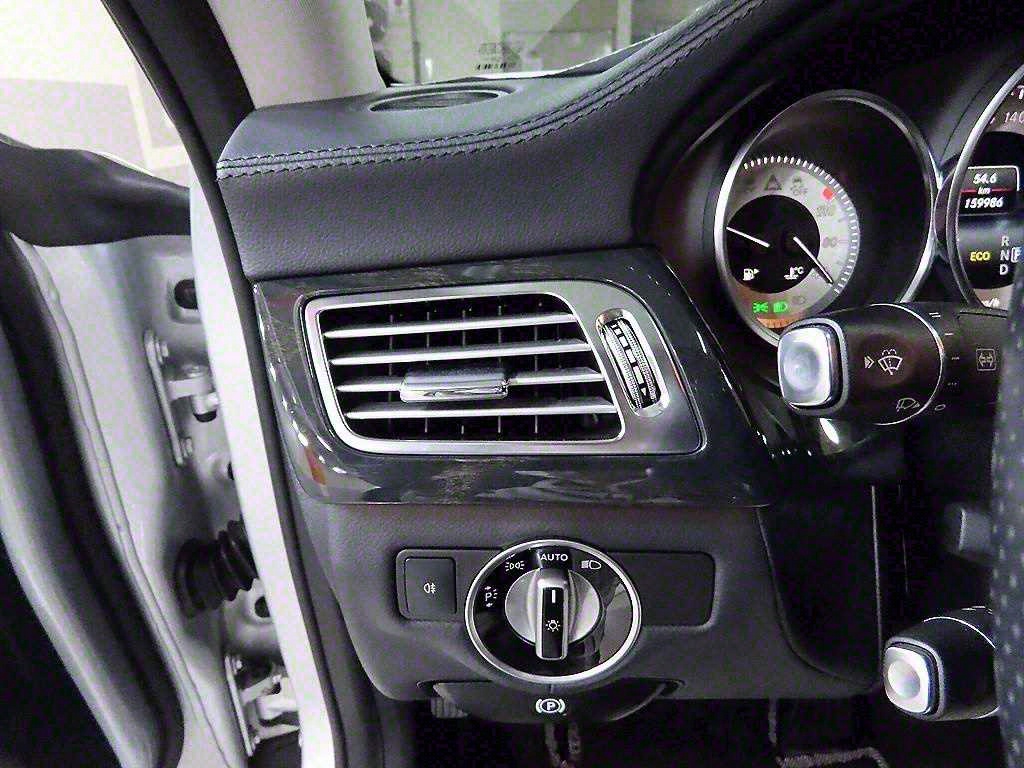 Mercedes Benz CLS Class - Vista 12