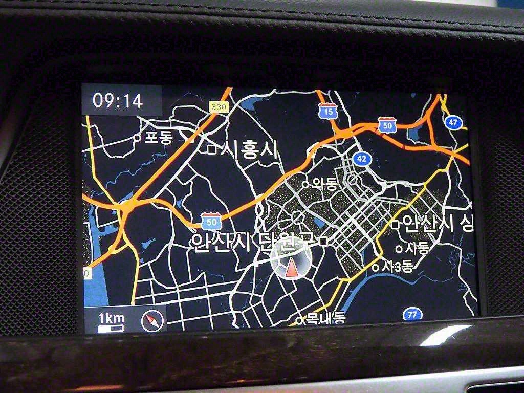 Mercedes Benz CLS Class - Vista 8