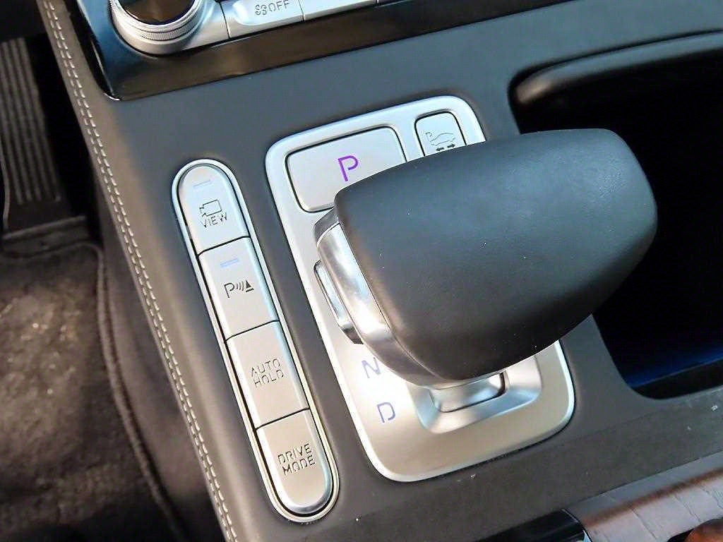 Genesis G90 - Vista 11