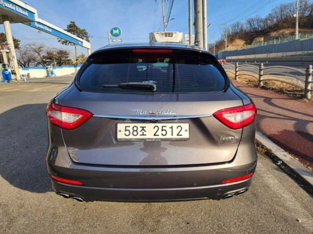 Maserati Levante - Vista 4