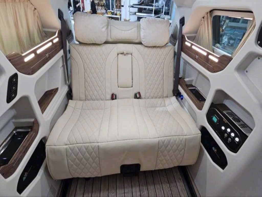 KIA Carnival - Vista 8