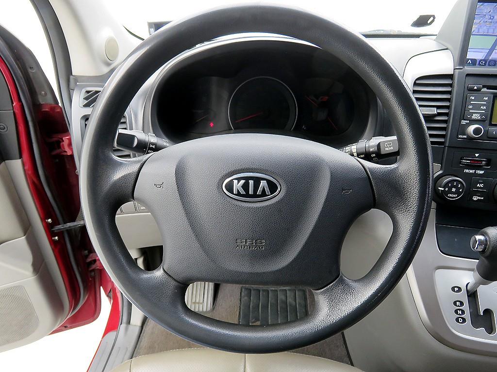 KIA Carnival - Vista 11