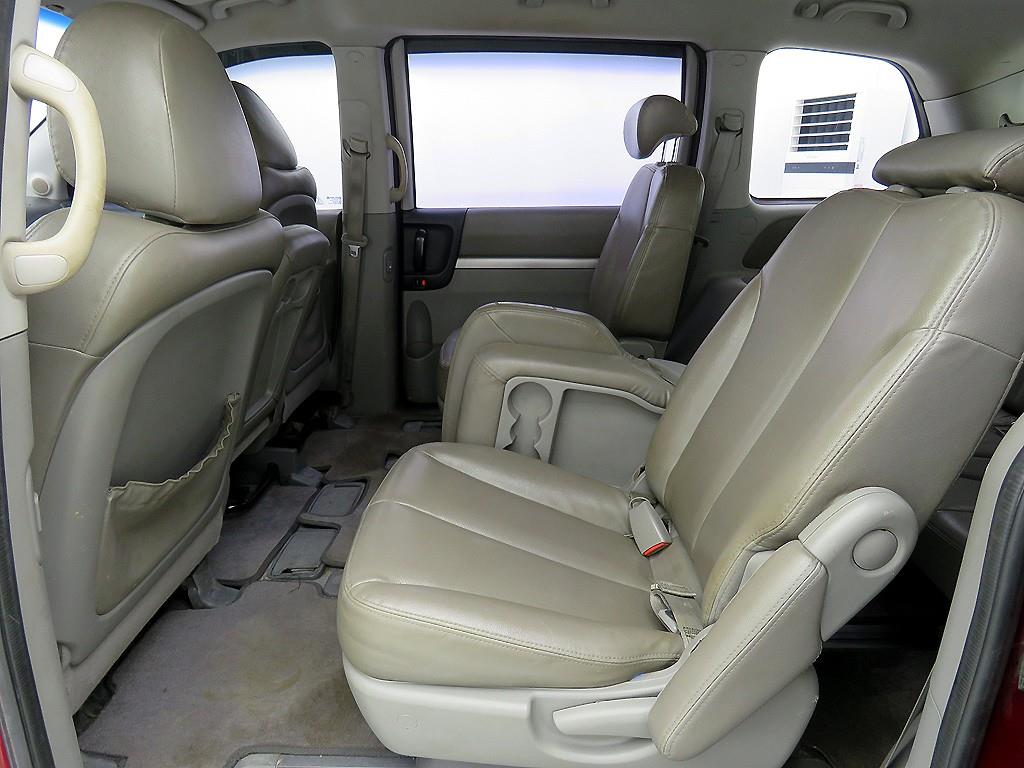 KIA Carnival - Vista 7