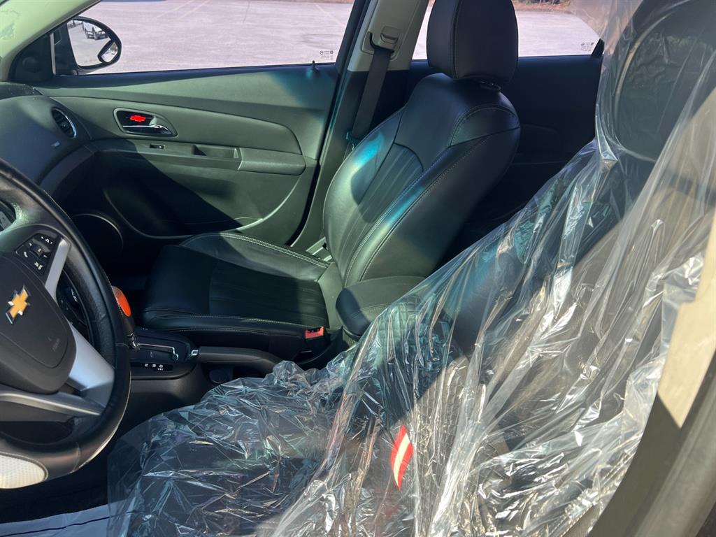 Chevrolet Cruise - Vista 8