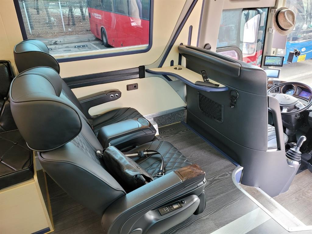 medium and large bus Medium-sized Hyundai Bus 2013 Azul - Importación desde Corea - HF Imports Iquique - Foto 18