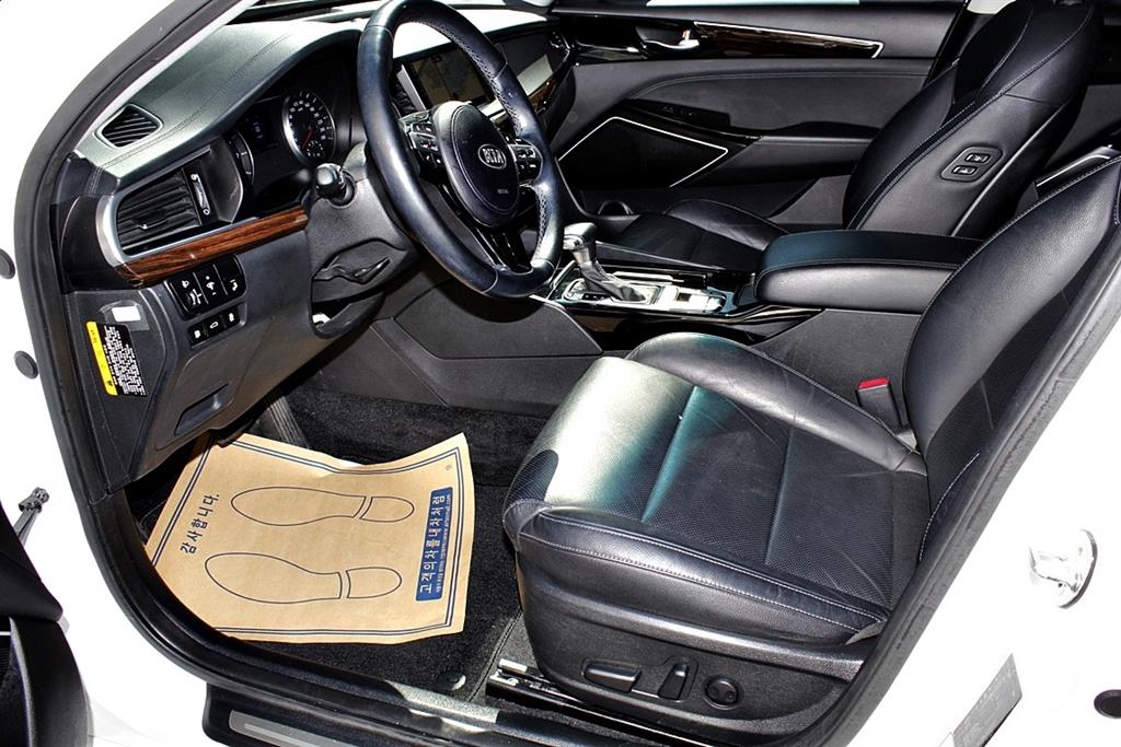 KIA K7 - Vista 9