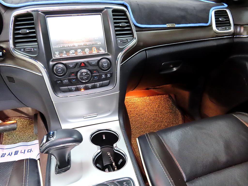 Jeep Cherokee - Vista 10