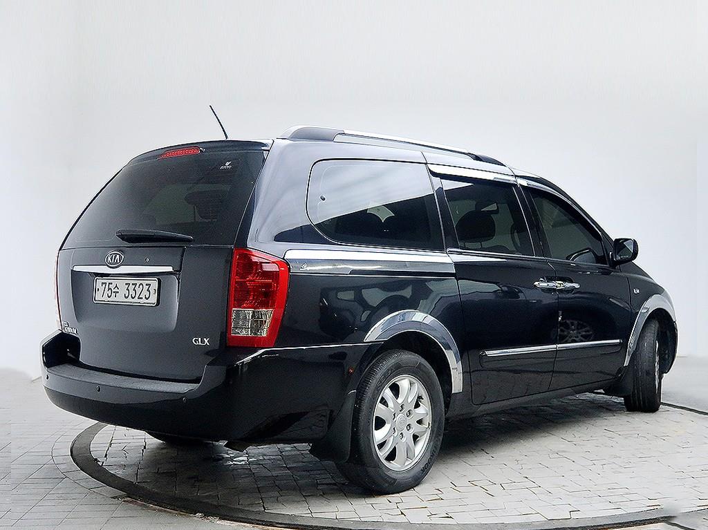 KIA Carnival - Vista 7