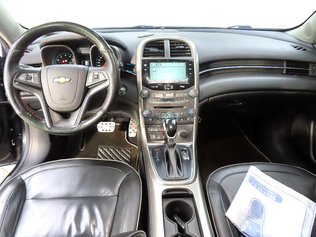 Chevrolet Malibu - Vista 5