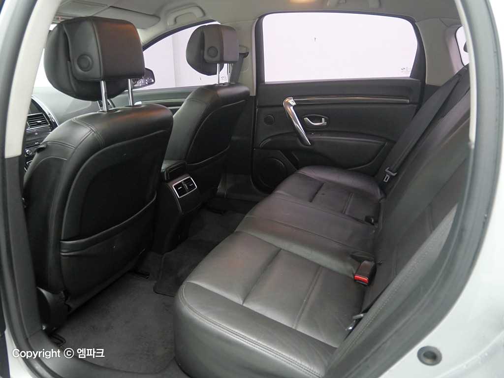 SAMSUNG SM7 - Vista 11