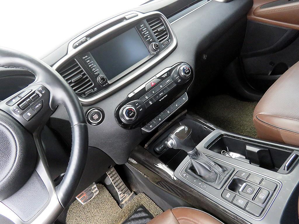 KIA Sorento - Vista 11