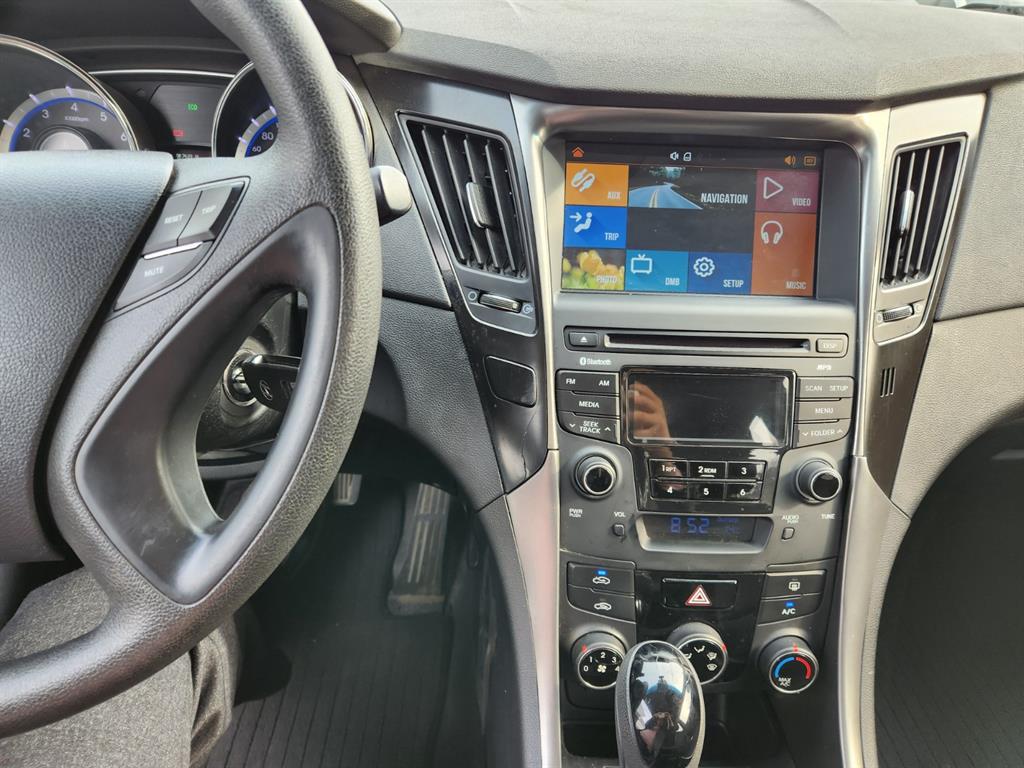 HYUNDAI Sonata - Vista 8