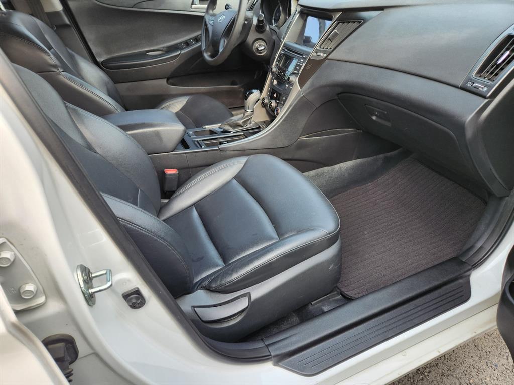 HYUNDAI Sonata - Vista 11