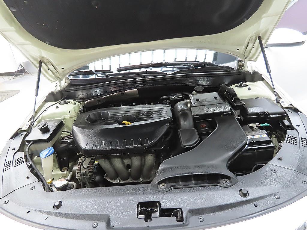 KIA K5 2017 Blanco - Importación desde Corea - HF Imports Iquique - Foto 8