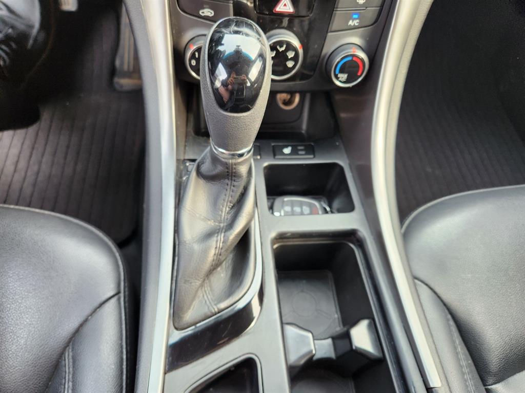 HYUNDAI Sonata - Vista 10