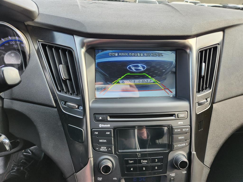 HYUNDAI Sonata - Vista 9