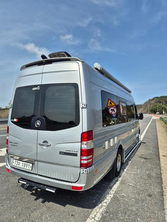 Mercedes Benz Sprinter - Vista 4