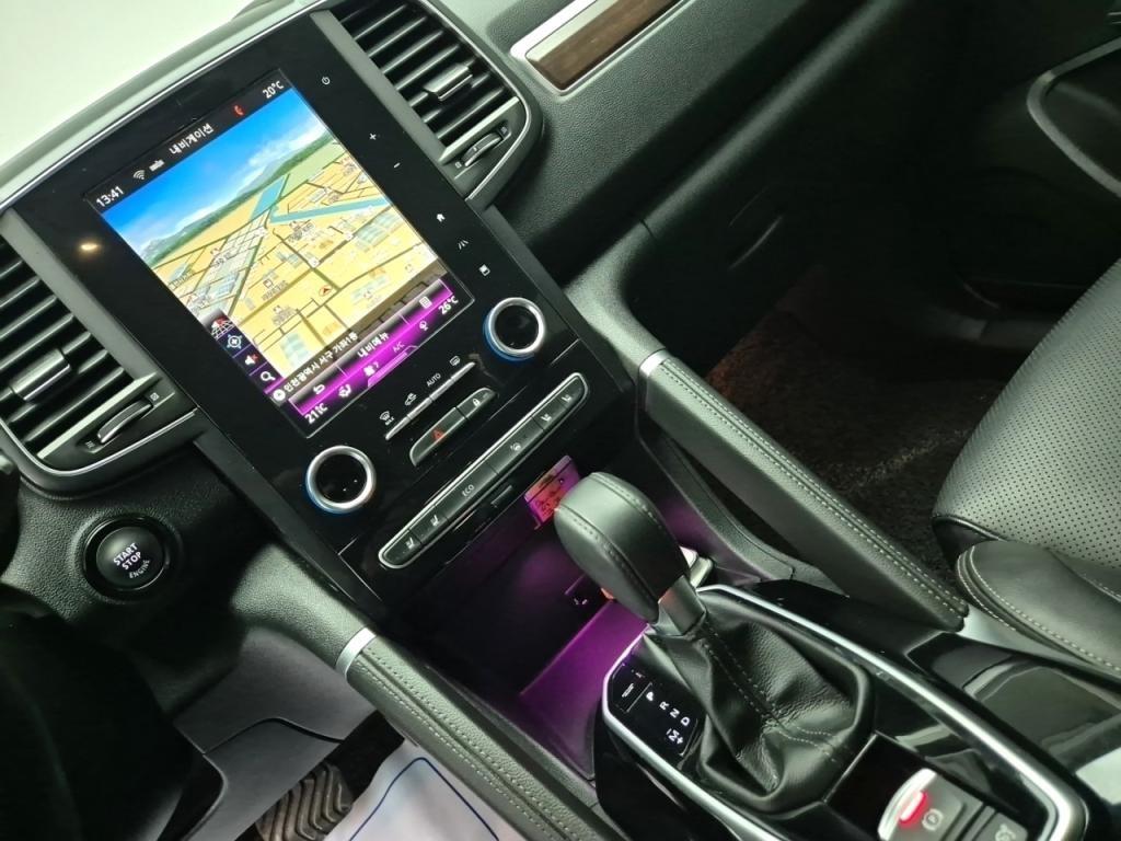 SAMSUNG QM6 - Vista 10