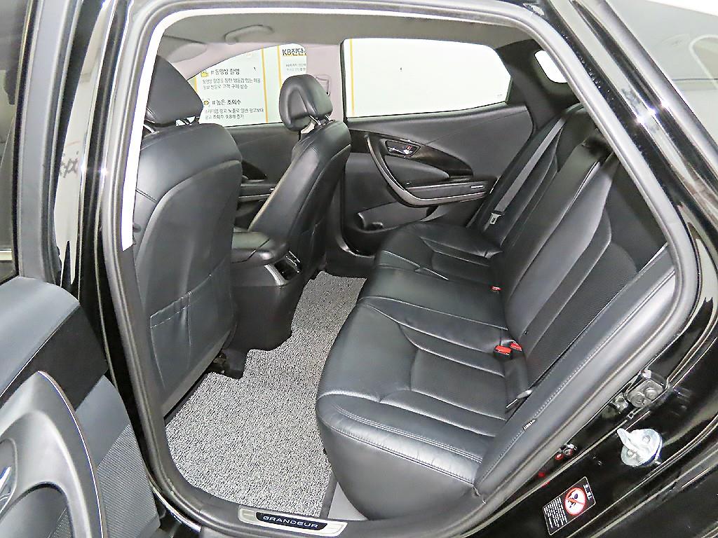 HYUNDAI Grandeur - Vista 6