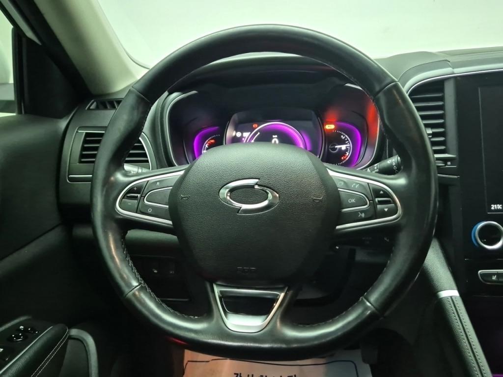 SAMSUNG QM6 - Vista 9