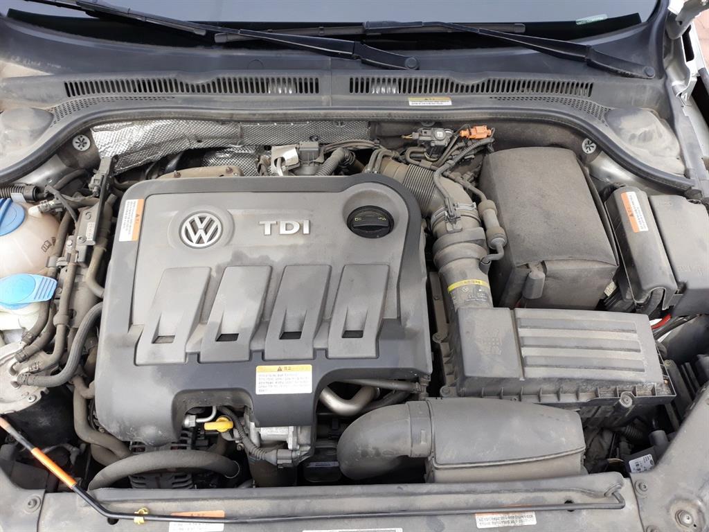 Volkswagen Jetta - Vista 10