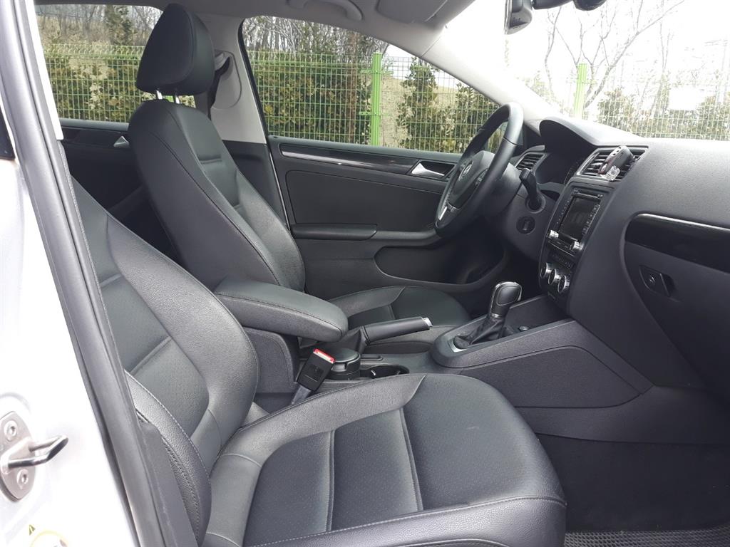 Volkswagen Jetta 2014 Plateado - Importación desde Corea - HF Imports Iquique - Foto 18