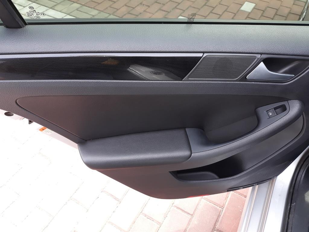 Volkswagen Jetta 2014 Plateado - Importación desde Corea - HF Imports Iquique - Foto 14