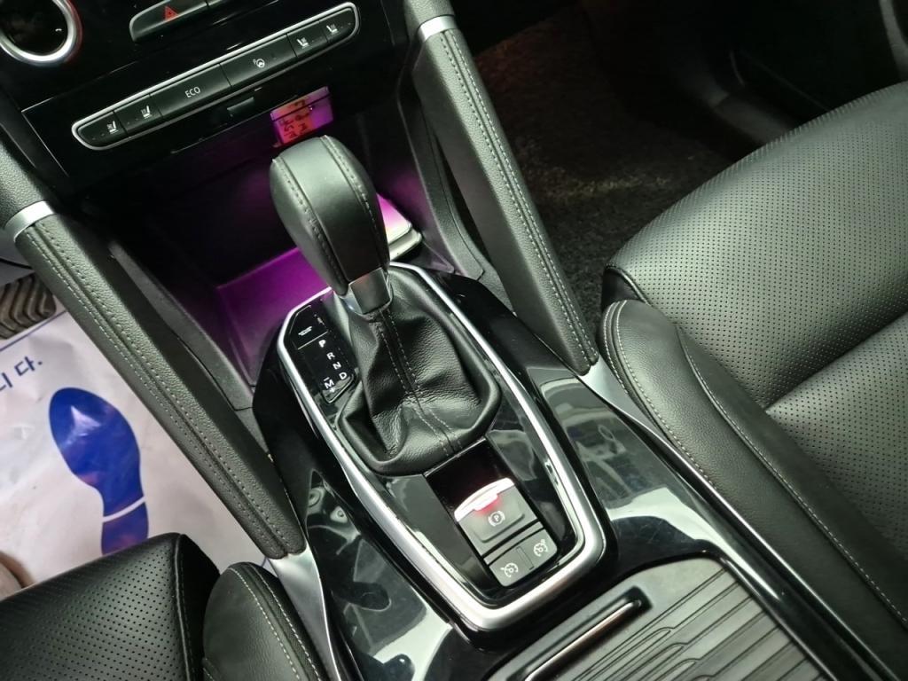 SAMSUNG QM6 - Vista 8