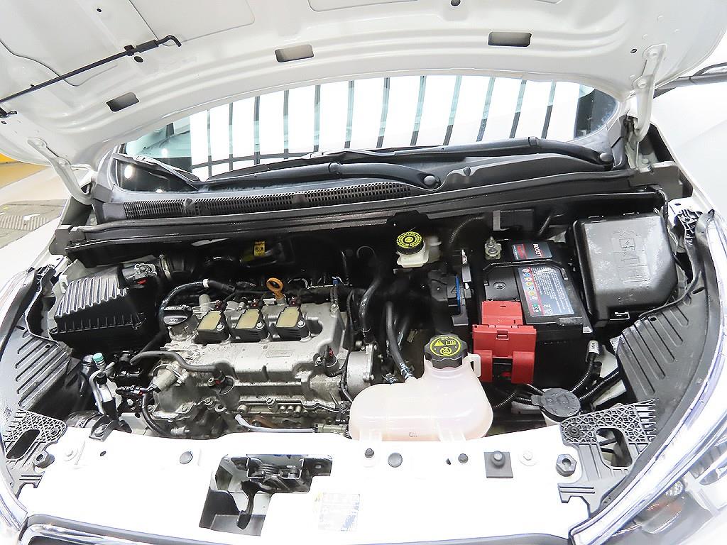 Chevrolet Spark 2017 Blanco - Importación desde Corea - HF Imports Iquique - Foto 7